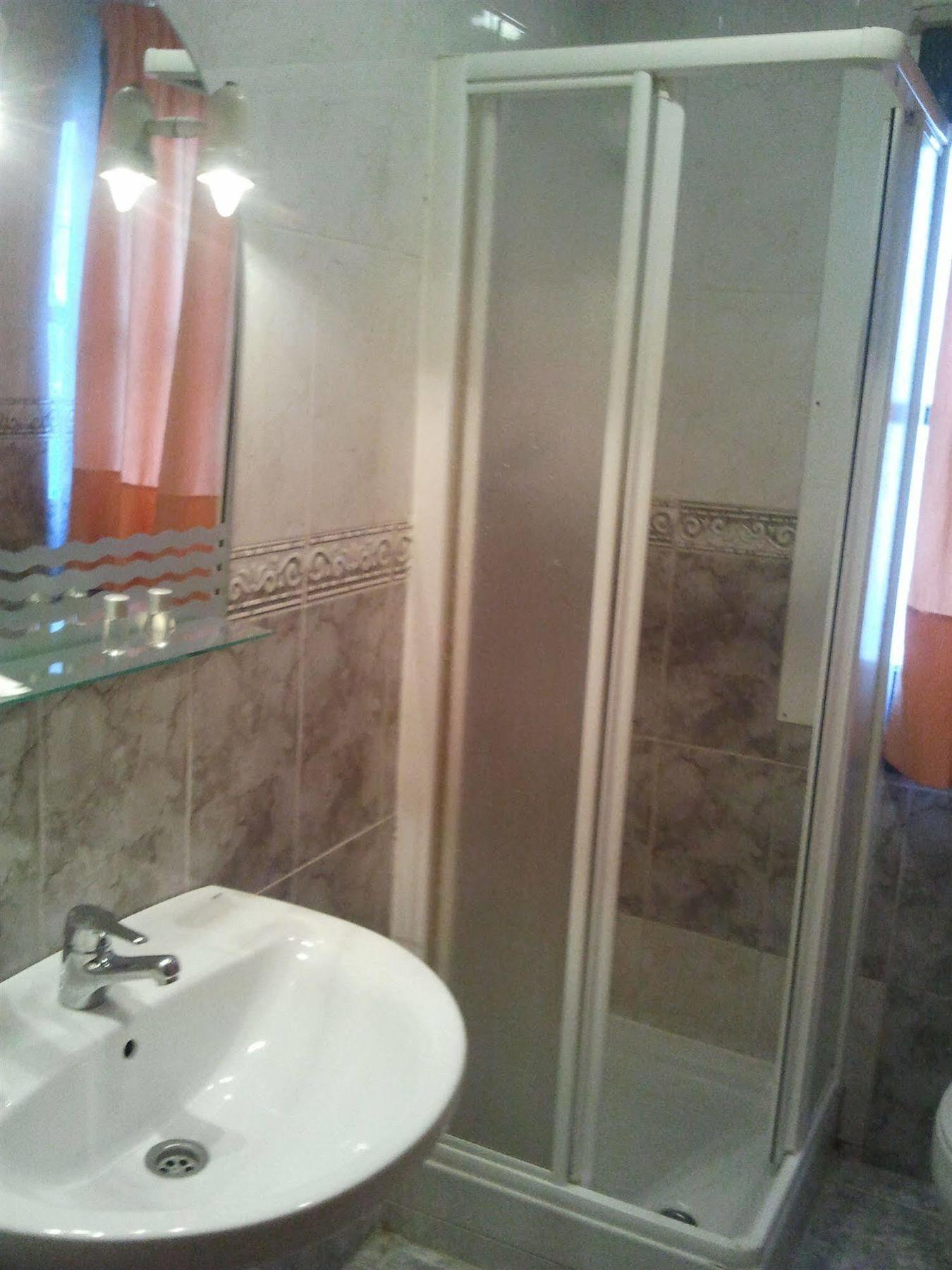 Hostal Emilio Barajas Madrid Dış mekan fotoğraf